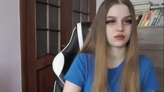 Image 3 of redhead_rabbit Stream on Chaturbate on 1 month ago