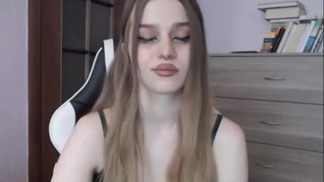 Image 11 of redhead_rabbit Stream on Chaturbate on 1 month ago