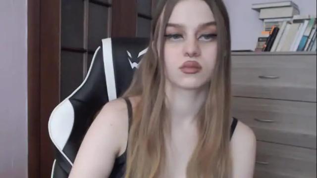 Image 12 of redhead_rabbit Stream on Chaturbate on 1 month ago