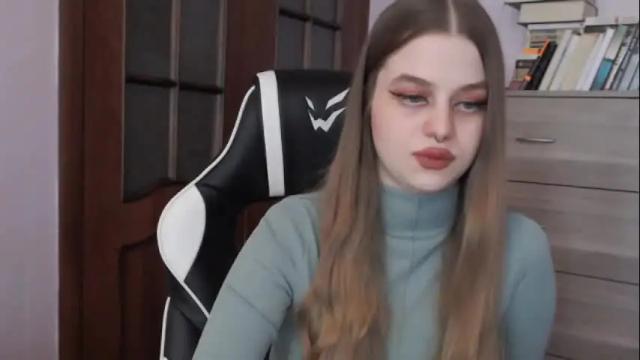 Image 3 of redhead_rabbit Stream on Chaturbate on 27 days ago