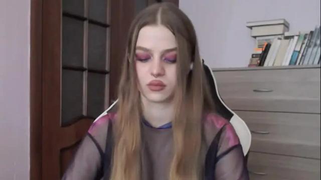Image 3 of redhead_rabbit Stream on Chaturbate on 18 days ago