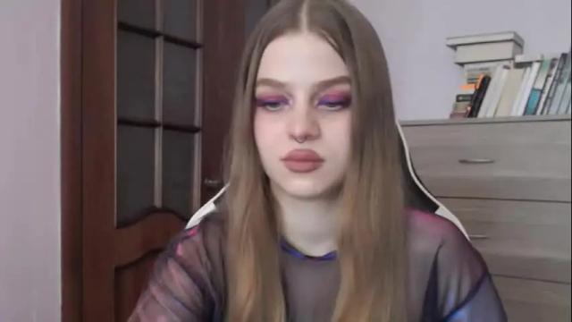 Image 7 of redhead_rabbit Stream on Chaturbate on 18 days ago