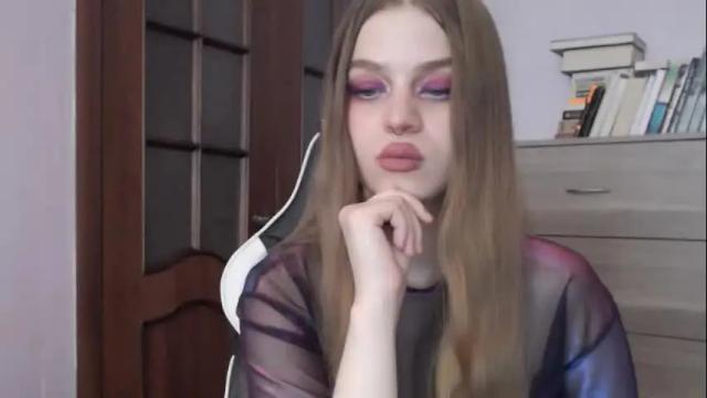 Image 8 of redhead_rabbit Stream on Chaturbate on 18 days ago