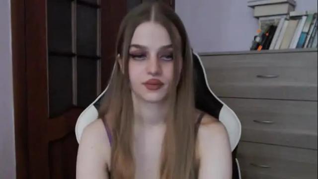 Image 12 of redhead_rabbit Stream on Chaturbate on 10 days ago