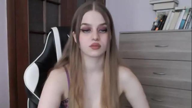 Image 7 of redhead_rabbit Stream on Chaturbate on 10 days ago