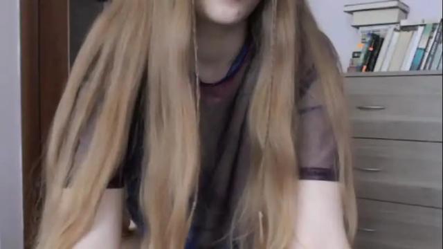Image 2 of redhead_rabbit Stream on Chaturbate on 6 days ago