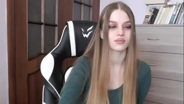 Image 10 of redhead_rabbit Stream on Chaturbate on 2 days ago