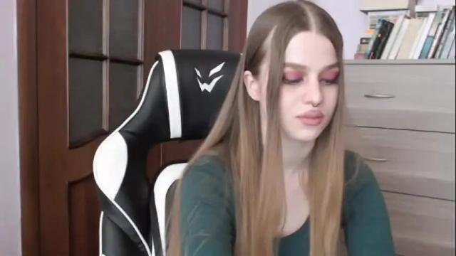 Image 12 of redhead_rabbit Stream on Chaturbate on 2 days ago