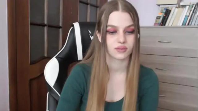 Image 2 of redhead_rabbit Stream on Chaturbate on 2 days ago