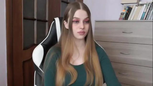 Image 7 of redhead_rabbit Stream on Chaturbate on 2 days ago