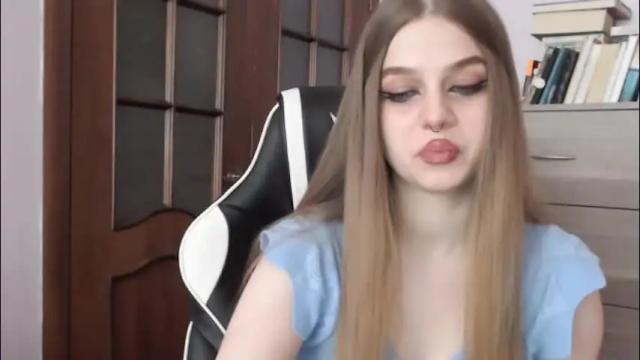 Image 6 of redhead_rabbit Stream on Chaturbate on 2 months ago