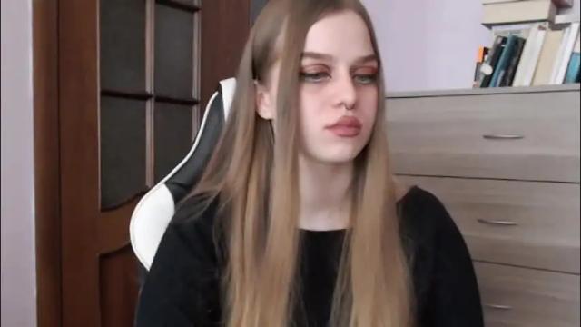 Image 2 of redhead_rabbit Stream on Chaturbate on 2 months ago