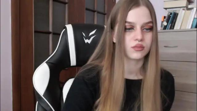 Image 4 of redhead_rabbit Stream on Chaturbate on 2 months ago