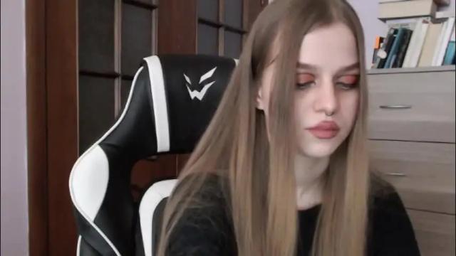 Image 8 of redhead_rabbit Stream on Chaturbate on 2 months ago