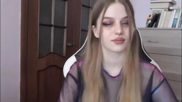 Image 4 of redhead_rabbit Stream on Chaturbate on 2 months ago