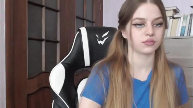 Image 2 of redhead_rabbit Stream on Chaturbate on 2 months ago