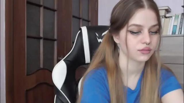 Image 6 of redhead_rabbit Stream on Chaturbate on 2 months ago