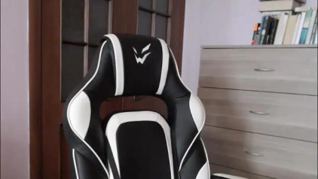 Image 2 of redhead_rabbit Stream on Chaturbate on 2 months ago