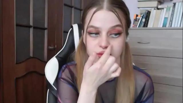 Image 7 of redhead_rabbit Stream on Chaturbate on 2 months ago