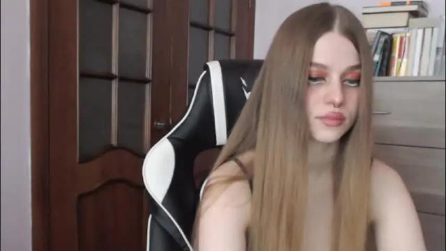 Image 12 of redhead_rabbit Stream on Chaturbate on 1 month ago