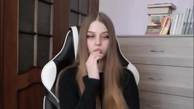 Image 10 of redhead_rabbit Stream on Chaturbate on 1 month ago