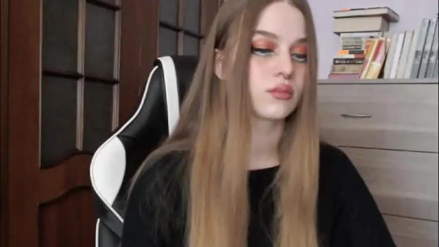 Image 12 of redhead_rabbit Stream on Chaturbate on 1 month ago