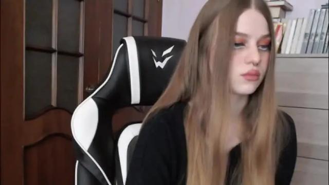Image 2 of redhead_rabbit Stream on Chaturbate on 1 month ago