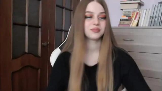 Image 4 of redhead_rabbit Stream on Chaturbate on 1 month ago