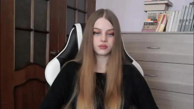 Image 6 of redhead_rabbit Stream on Chaturbate on 1 month ago