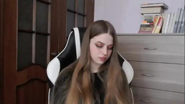 Image 7 of redhead_rabbit Stream on Chaturbate on 1 month ago