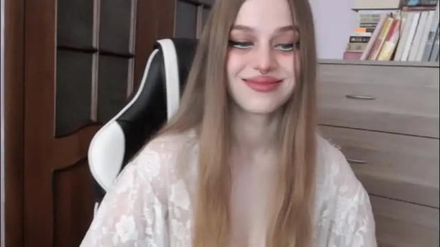 Image 12 of redhead_rabbit Stream on Chaturbate on 1 month ago
