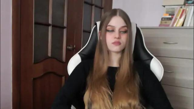 Image 12 of redhead_rabbit Stream on Chaturbate on 1 month ago