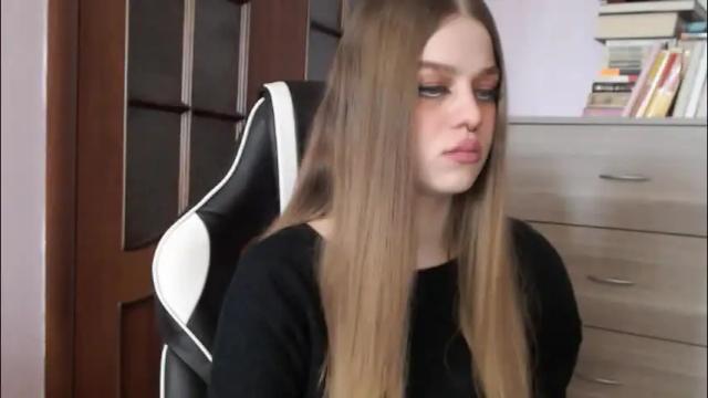 Image 2 of redhead_rabbit Stream on Chaturbate on 1 month ago