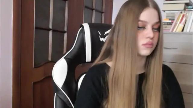 Image 3 of redhead_rabbit Stream on Chaturbate on 1 month ago