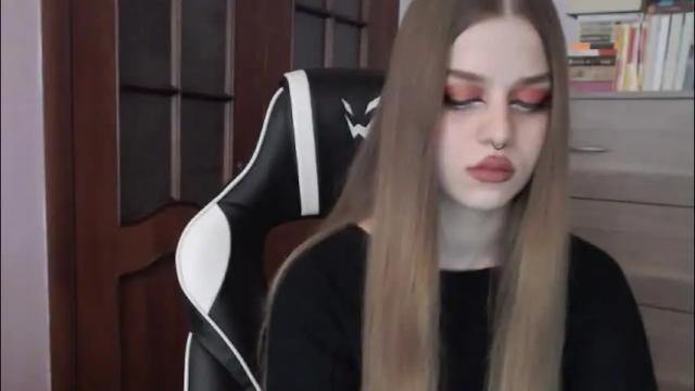 Image 10 of redhead_rabbit Stream on Chaturbate on 29 days ago