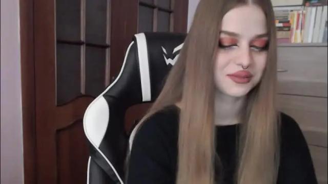 Image 11 of redhead_rabbit Stream on Chaturbate on 29 days ago