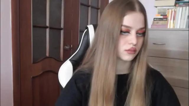Image 6 of redhead_rabbit Stream on Chaturbate on 29 days ago