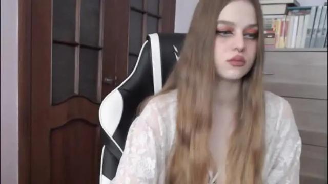 Image 10 of redhead_rabbit Stream on Chaturbate on 28 days ago