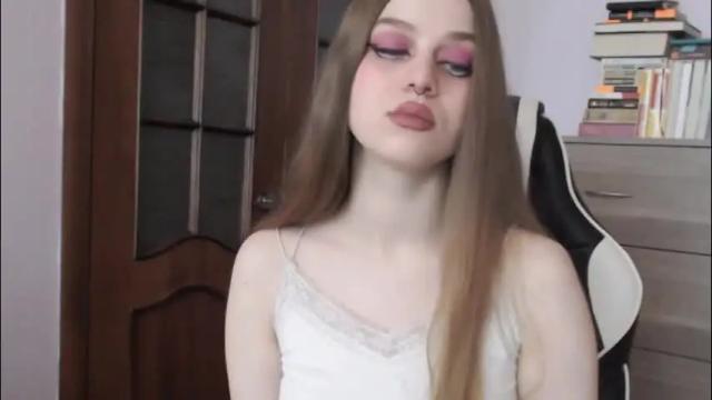 Image 3 of redhead_rabbit Stream on Chaturbate on 25 days ago