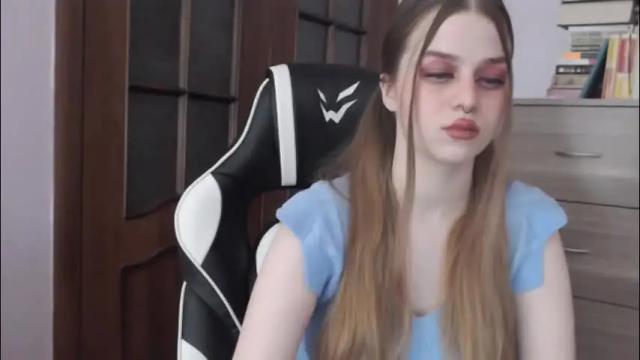 Image 3 of redhead_rabbit Stream on Chaturbate on 16 hours ago