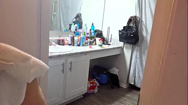 Image 6 of redheadbiiitch Stream on Chaturbate on 1 month ago