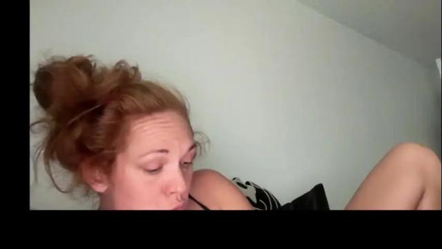 Image 10 of redheaded_fox Stream on Chaturbate on 5 months ago
