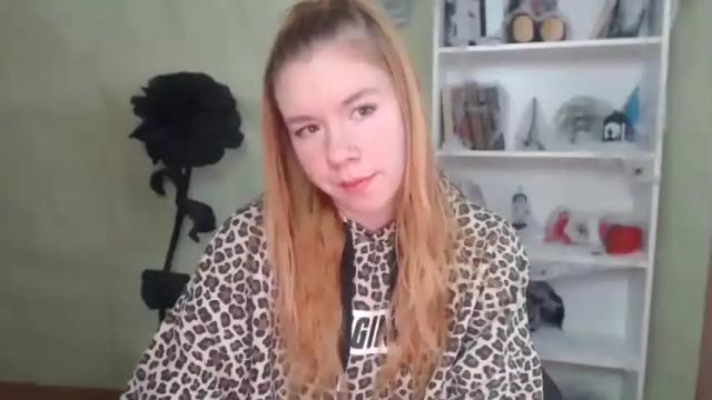 Image 2 of redheadsexi Stream on Chaturbate on 19 months ago