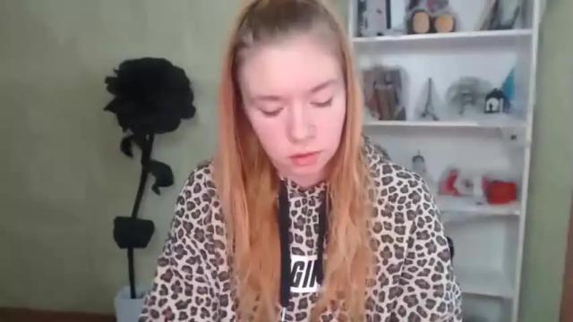 Image 4 of redheadsexi Stream on Chaturbate on 19 months ago
