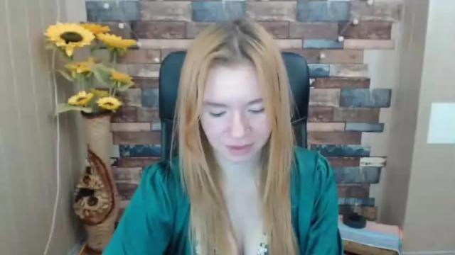 Image 2 of redheadsexi Stream on Chaturbate on 19 months ago