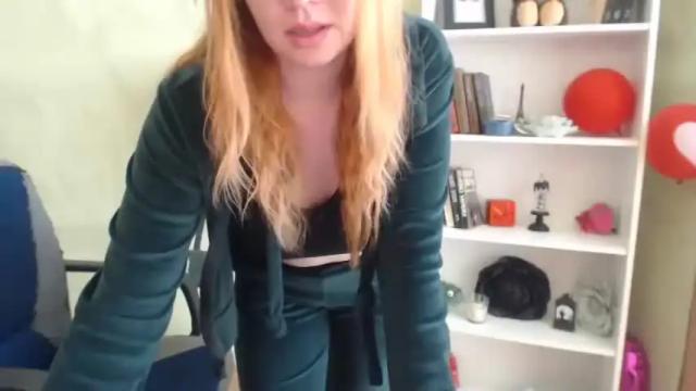Image 12 of redheadsexi Stream on Chaturbate on 14 months ago
