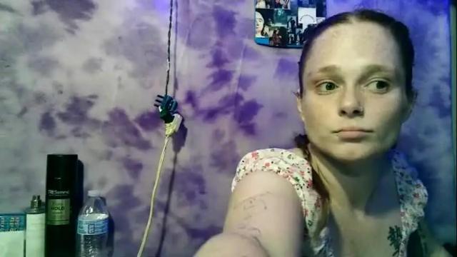 Image 2 of redheadslutwife8803 Stream on Chaturbate on 2 months ago