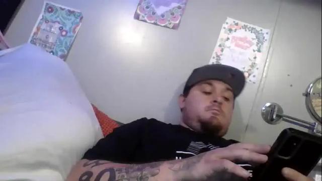 Image 2 of redheadslutwife8803 Stream on Chaturbate on 1 month ago