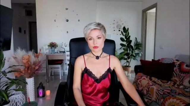 Image 3 of redhotline Stream on Chaturbate on 1 month ago