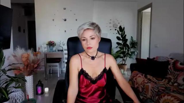 Image 4 of redhotline Stream on Chaturbate on 1 month ago